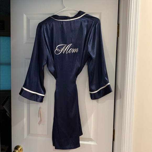 Linea Donatella “Mom” Embroidered Robe - Picture 2 of 4